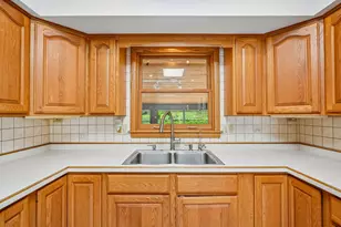 21715 Hillcrest Dr, Brookfield, WI 53186 - Photo 17