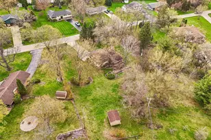 21715 Hillcrest Dr, Brookfield, WI 53186 - Photo 43