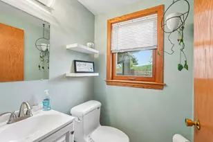 21715 Hillcrest Dr, Brookfield, WI 53186 - Photo 11