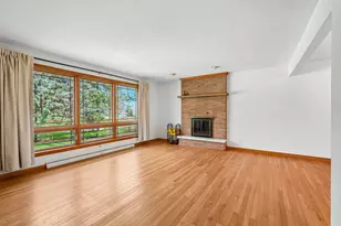 21715 Hillcrest Dr, Brookfield, WI 53186 - Photo 3