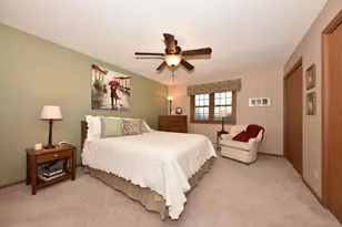 810 Rockingham Ct, West Bend, WI 53090 - Photo 15