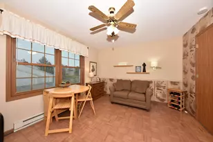 810 Rockingham Ct, West Bend, WI 53090 - Photo 23