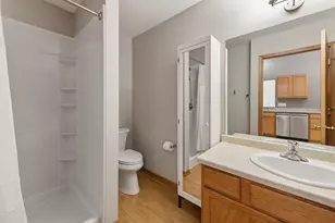 885 Cumberland Ln, Port Washington, WI 53074 - Photo 11