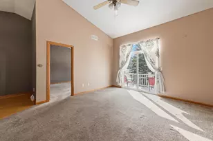 885 Cumberland Ln, Port Washington, WI 53074 - Photo 5