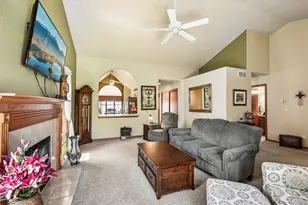 W204N16184 Jackson Dr, Jackson, WI 53037 - Photo 11