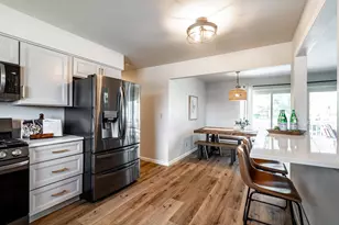 1452 N Lapham St, Oconomowoc, WI 53066 - Photo 3