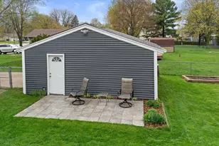 1254 Market Pl, Waukesha, WI 53189 - Photo 5