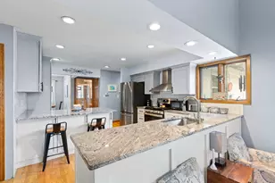 N42W5598 Wilshire Dr, Cedarburg, WI 53012 - Photo 9