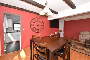 5132 S King Arthurs Ct, Greenfield, WI 53221 - Photo 11