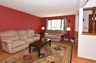 5132 S King Arthurs Ct, Greenfield, WI 53221 - Photo 13