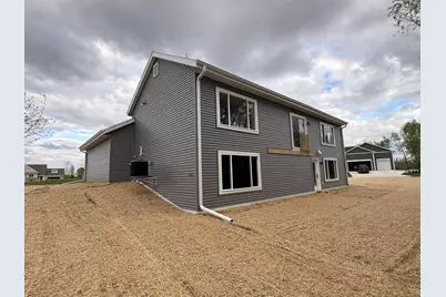 271  Cardinal Dr, Sullivan, WI 53178 - Photo 3