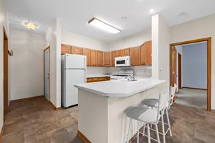 N55W17164 Ravenwood Dr, Menomonee Falls, WI 53051 - Photo 15