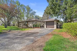 N6637 Juniper Rd, Sugar Creek, WI 53121 - Photo 39