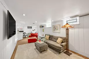 2162 N 74th St, Wauwatosa, WI 53213 - Photo 25