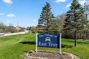 2844 Oakmont Dr, East Troy, WI 53120 - Photo 51
