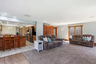 4550 W Thorncrest Dr, Franklin, WI 53132 - Photo 9