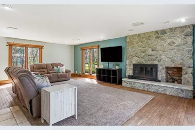 4550 W Thorncrest Dr, Franklin, WI 53132 - Photo 7