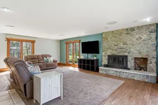4550 W Thorncrest Dr, Franklin, WI 53132 - Photo 7