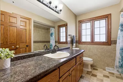4550 W Thorncrest Dr, Franklin, WI 53132 - Photo 25