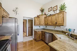 W136N6719 Claas Rd, Menomonee Falls, WI 53051 - Photo 11