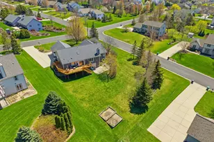 W136N6719 Claas Rd, Menomonee Falls, WI 53051 - Photo 47