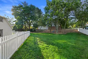 N86W16387 Appleton Ave, Menomonee Falls, WI 53051 - Photo 43