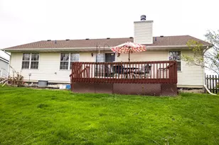 1404 Willow Ln, Harvard, IL 60033 - Photo 7