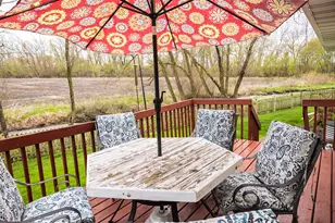 1404 Willow Ln, Harvard, IL 60033 - Photo 5