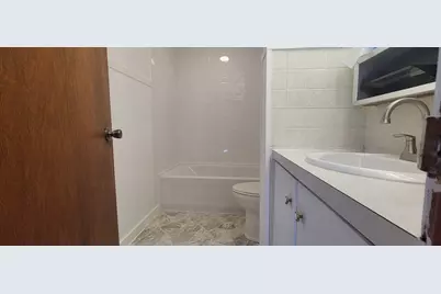 2135  Market St, La Crosse, WI 54601 - Photo 23