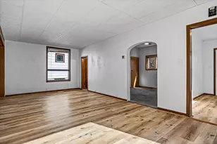 2135 Market St, La Crosse, WI 54601 - Photo 3