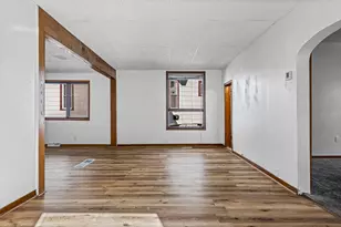 2135 Market St, La Crosse, WI 54601 - Photo 5