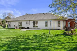 209 Green Valley Dr, Racine, WI 53406 - Photo 31