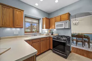 209 Green Valley Dr, Racine, WI 53406 - Photo 13