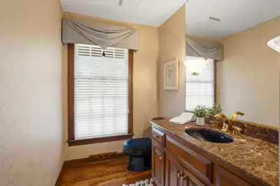 9731 N Hilltop Ln, Mequon, WI 53092 - Photo 41