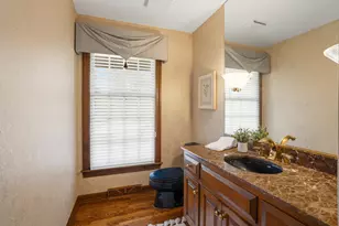 9731 N Hilltop Ln, Mequon, WI 53092 - Photo 41
