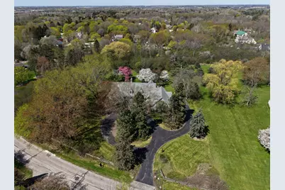 9731 N Hilltop Ln, Mequon, WI 53092 - Photo 5