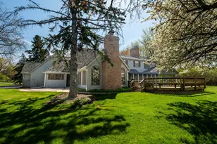 9731 N Hilltop Ln, Mequon, WI 53092 - Photo 77