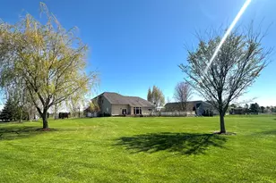 15328 Kingston Way, Racine, WI 53126 - Photo 3