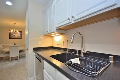 1530  Roxbury Way #126, Waukesha, WI 53186 - Photo 15