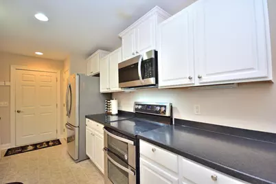 1530  Roxbury Way #126, Waukesha, WI 53186 - Photo 13