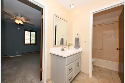 305  Cheviot Chase - #6, Waukesha, WI 53186 - Photo 15