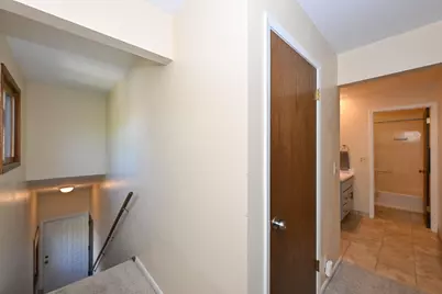 305  Cheviot Chase - #6, Waukesha, WI 53186 - Photo 3
