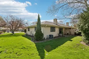 11013 N Elder Tree Ct, Mequon, WI 53092 - Photo 43