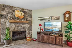 11013 N Elder Tree Ct, Mequon, WI 53092 - Photo 11