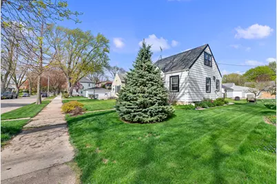 3326 S Lenox St, Milwaukee, WI 53207 - Photo 3