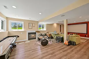 W262N2438 Deer Haven Dr, Pewaukee, WI 53072 - Photo 21