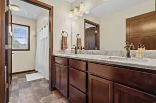 5913 Carriage Hills Dr, Racine, WI 53406 - Photo 33