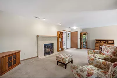 5521  Cambridge Ln #5, Racine, WI 53406 - Photo 5