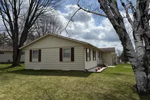 1604 Calumet Dr, New Holstein, WI 53061 - Photo 21