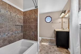10550 S Peggy Dr, Oak Creek, WI 53154 - Photo 19